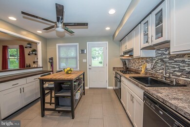 8 Macbride Dr, Spring City, PA 19475 - photo 5