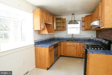 705 W Birchtree Ln, Claymont, DE 19703 - photo 7