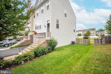 16660 Bolling Brook Ct, Woodbridge, VA 22191 - photo 5