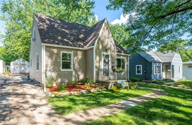 2903 56th St, Des Moines, IA 50310 - photo 2