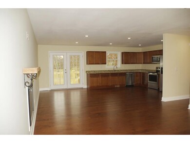 2210 Lauderdale Dr, Johnson City, TN 37601 - photo 5