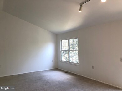 5804 Lantana Cir unit E, Frederick, MD 21703 - photo 4