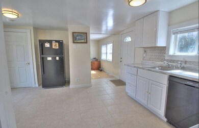 372 Litchfield St, Leominster, MA 01453 - photo 5