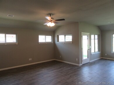 5019 S 35th St, Broken Arrow, OK 74014 - photo 4