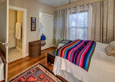 802 Columbia St unit 1, Houston, TX 77007 - photo 3