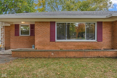 4904 E 70th St, Indianapolis, IN 46220 - photo 2