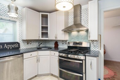 Dartmouth_St_128_Kalamazoo_49006-5