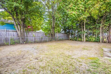 23 Grandview St, Springfield, MA 01118 - photo 6