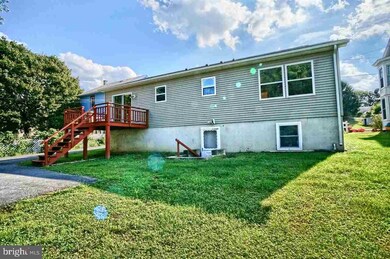 409 S 4th St, Newport, PA 17074 - photo 2