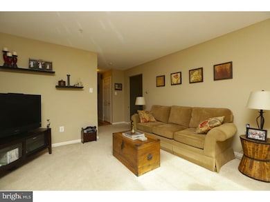 35 Hampton Ct, Norristown, PA 19403 - photo 5