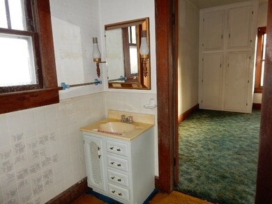 32 2nd St SW, Linton, IN 47441 - photo 6