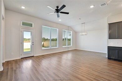 3432 Pointe Du Hoc Dr, Bryan, TX 77808 - photo 4