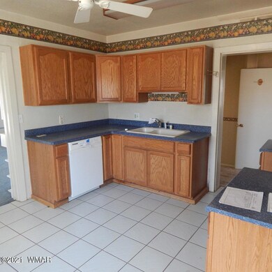023-451715 kitchen 2