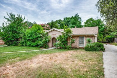 View of front of home featuring a front yard