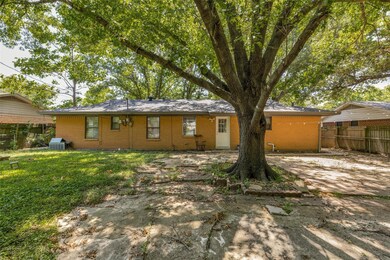 1508 Nichols St, Ennis, TX 75119 - photo 2