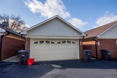 128 N Oakwood Dr unit 128, Statesville, NC 28677 - photo 4