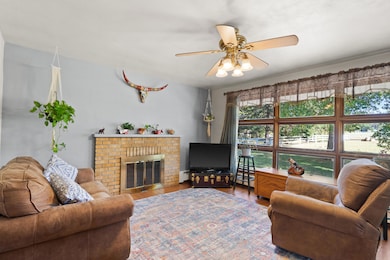 2705 brown station rd-06