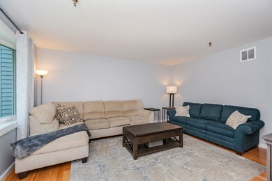 801 Robbins Ave unit 2, Dracut, MA 01826 - photo 4