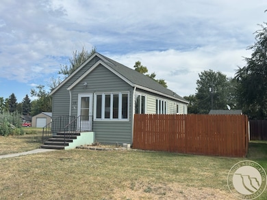 115 Olive Dr, Colstrip, MT 59323 - photo 2