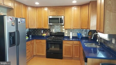 13109 Burlwood Dr, Rockville, MD 20853 - photo 3