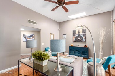 10633 W Pineaire Dr, Sun City, AZ 85351 - photo 6