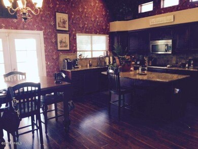 2159 Victor-kitchen