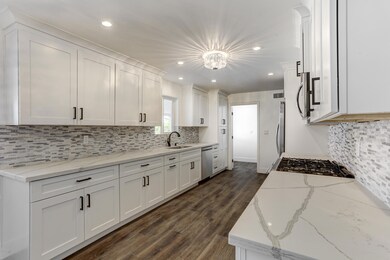 960 W Fairway Dr-14