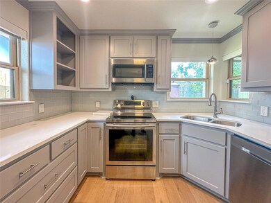 717 Mountain Laurel Ln, Bedford, TX 76021 - photo 5