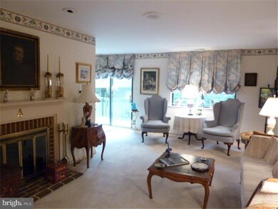 525 Foxwood Ln, Paoli, PA 19301 - photo 2