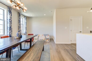 22669 Naugatuck Square, Ashburn, VA 20148 - photo 4