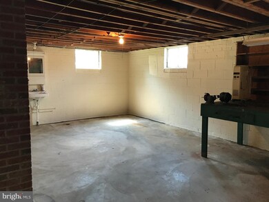 501 W 14th St, Front Royal, VA 22630 - photo 5