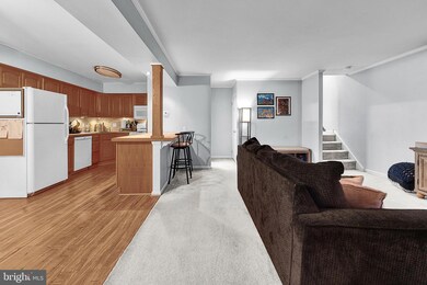 325 S Warminster Rd unit D2, Hatboro, PA 19040 - photo 2