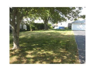 37 Sweetbriar Ave, Riverside, RI 02915 - photo 5