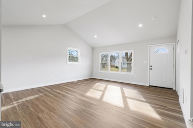 107 Maple Ave, Willow Grove, PA 19090 - photo 3