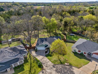 1829 Woodland Park Dr, Denison, TX 75020 - photo 2