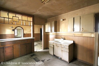 Kitchen 1-e.jpg