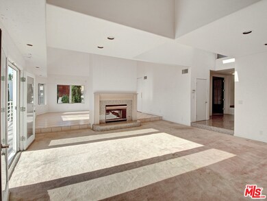 4991 Medina Dr, Woodland Hills, CA 91364 - photo 4