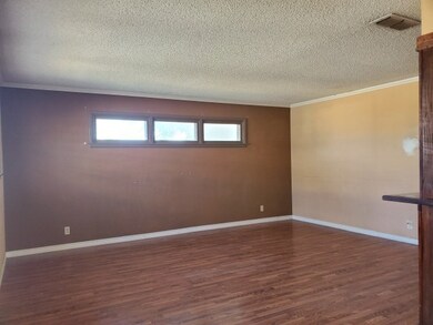 423 Westover Rd, Big Spring, TX 79720 - photo 4