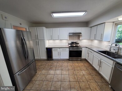 21544 Lynn Dr, Lexington Park, MD 20653 - photo 4