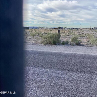 15140 Radlite Dr, El Paso, TX 79928 - photo 2