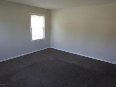 9006 Stockton Ct, Louisville, KY 40291 - photo 6