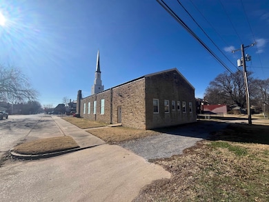 1302 W Broadway Ave, Enid, OK 73703 - photo 3