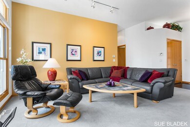 Living Rm