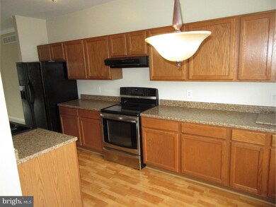 8 Kerry Ct, Bear, DE 19701 - photo 2