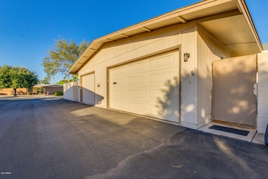 10723 W Santa fe Dr, Sun City, AZ 85351 - photo 4