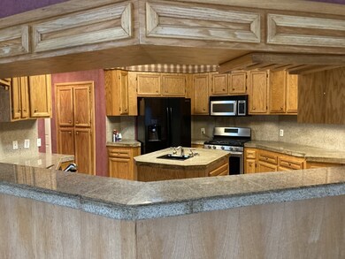 7710 Parker Rd, Houston, TX 77016 - photo 3