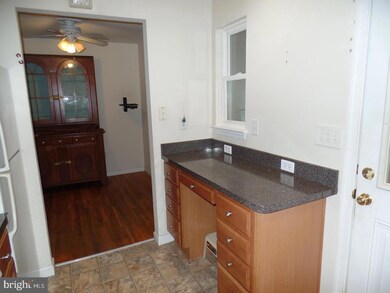 1830 Olmstead Dr, Falls Church, VA 22043 - photo 6