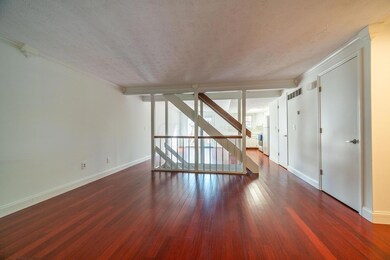 5105 Sansom Ct-16