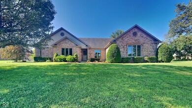 7765 Wooden Shoe Cir, Avon, IN 46123 - photo 2