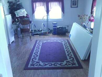 Main room, (Living Room)